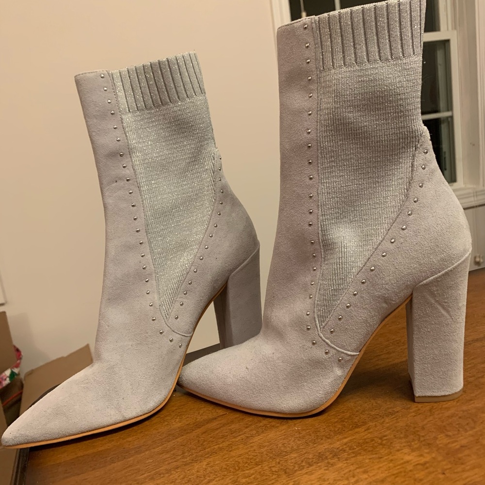 Dolce Vita gray suede shoes size 8.5